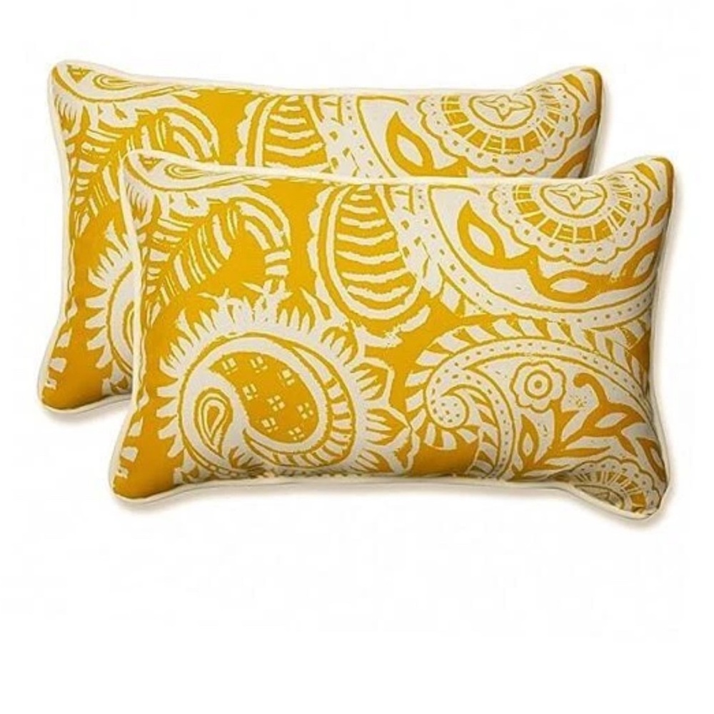 Set of 2 Pillow Perfect Indoor/Outdoor Yellow and White Paisley Accent Pillows